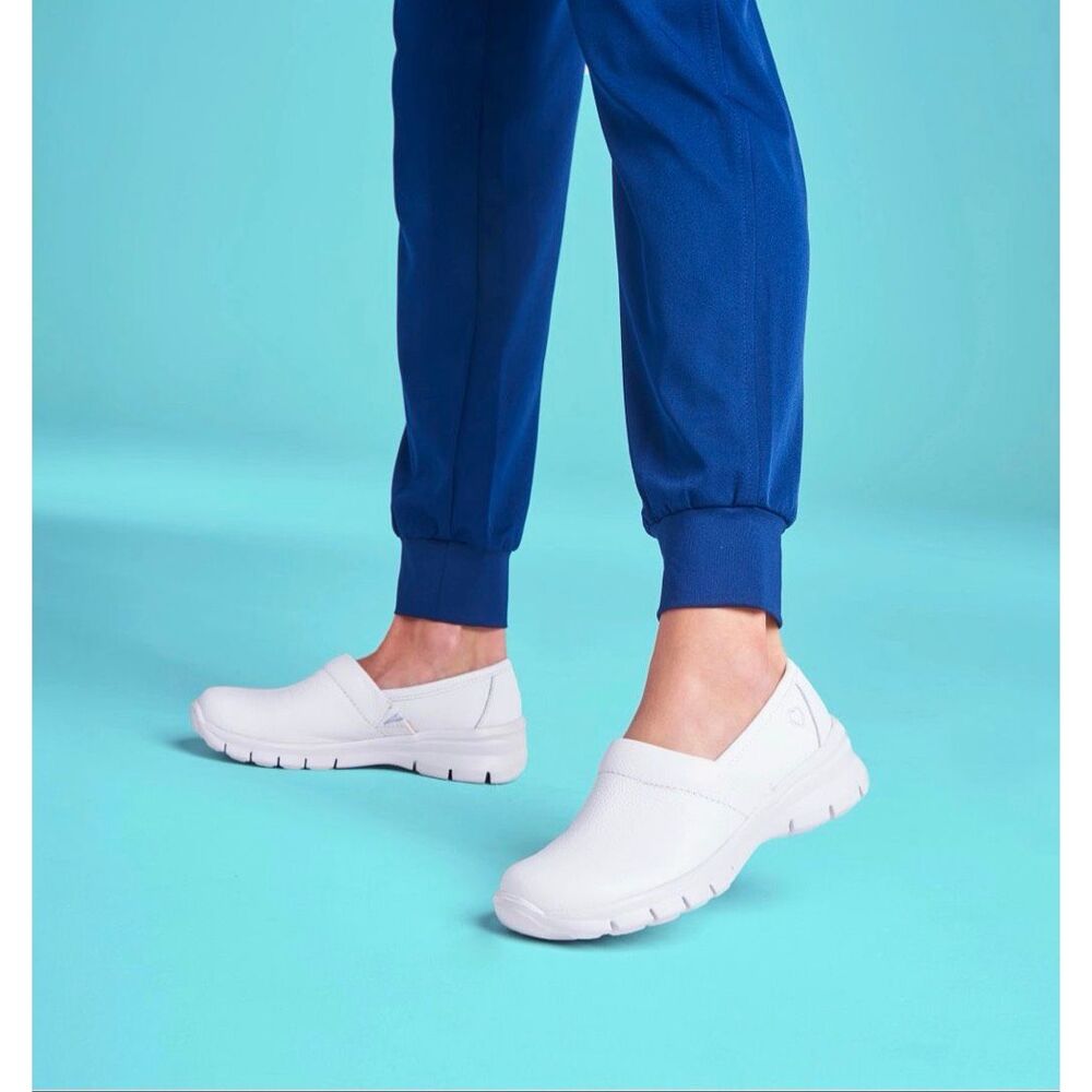 Nurse Mates Libby Women’s White Slip-On Shoe US 9M (Euro 40.5) NIB